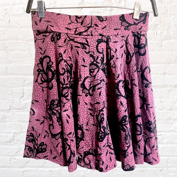 Pins & Needles casual mini skirt. Purple plum + black floral lace pattern. Small - Picture 4 of 6